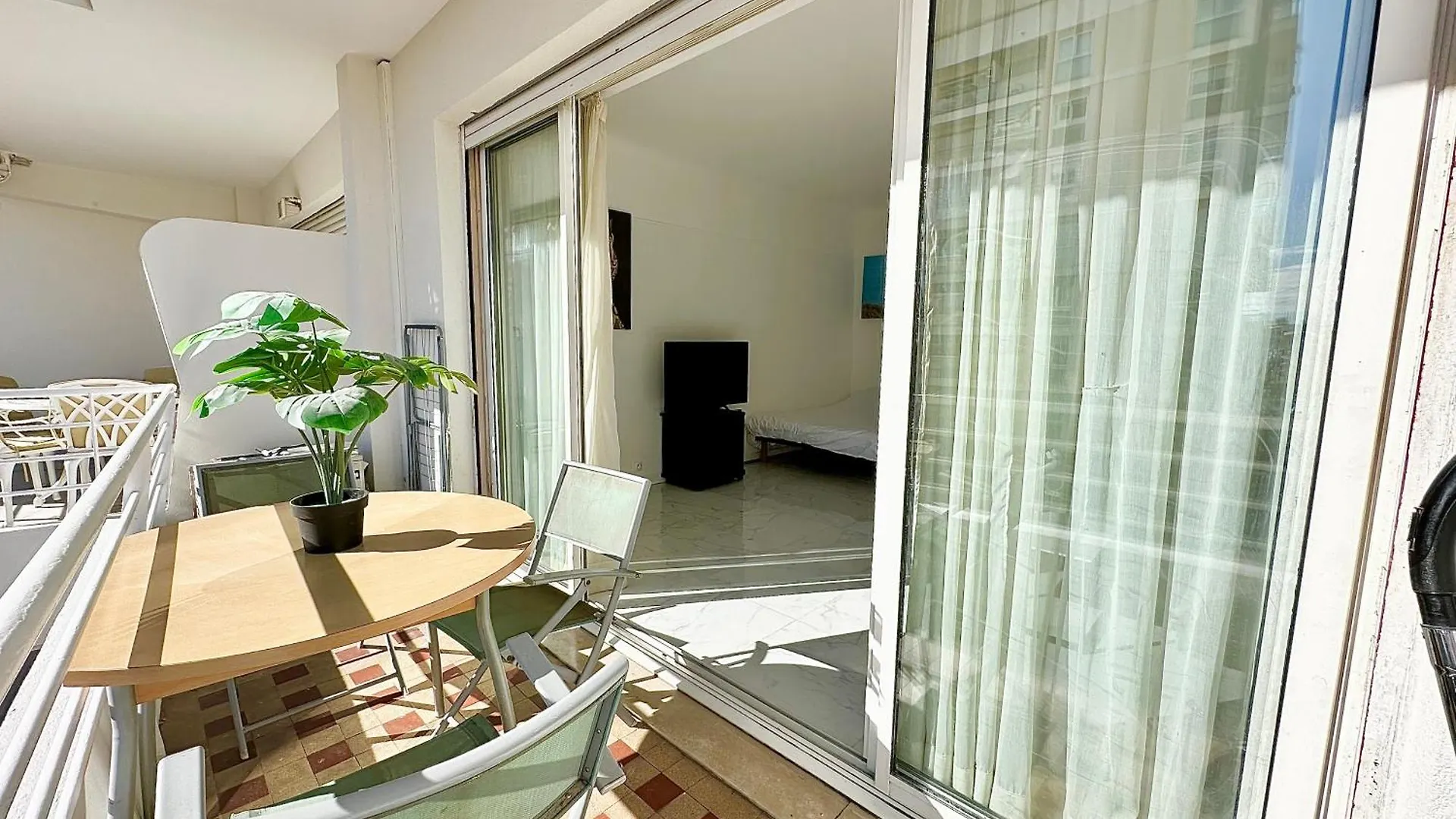 Alexendre 3 Elegant Studio Centre Cannes Proche Palais Des Festivals Apartment