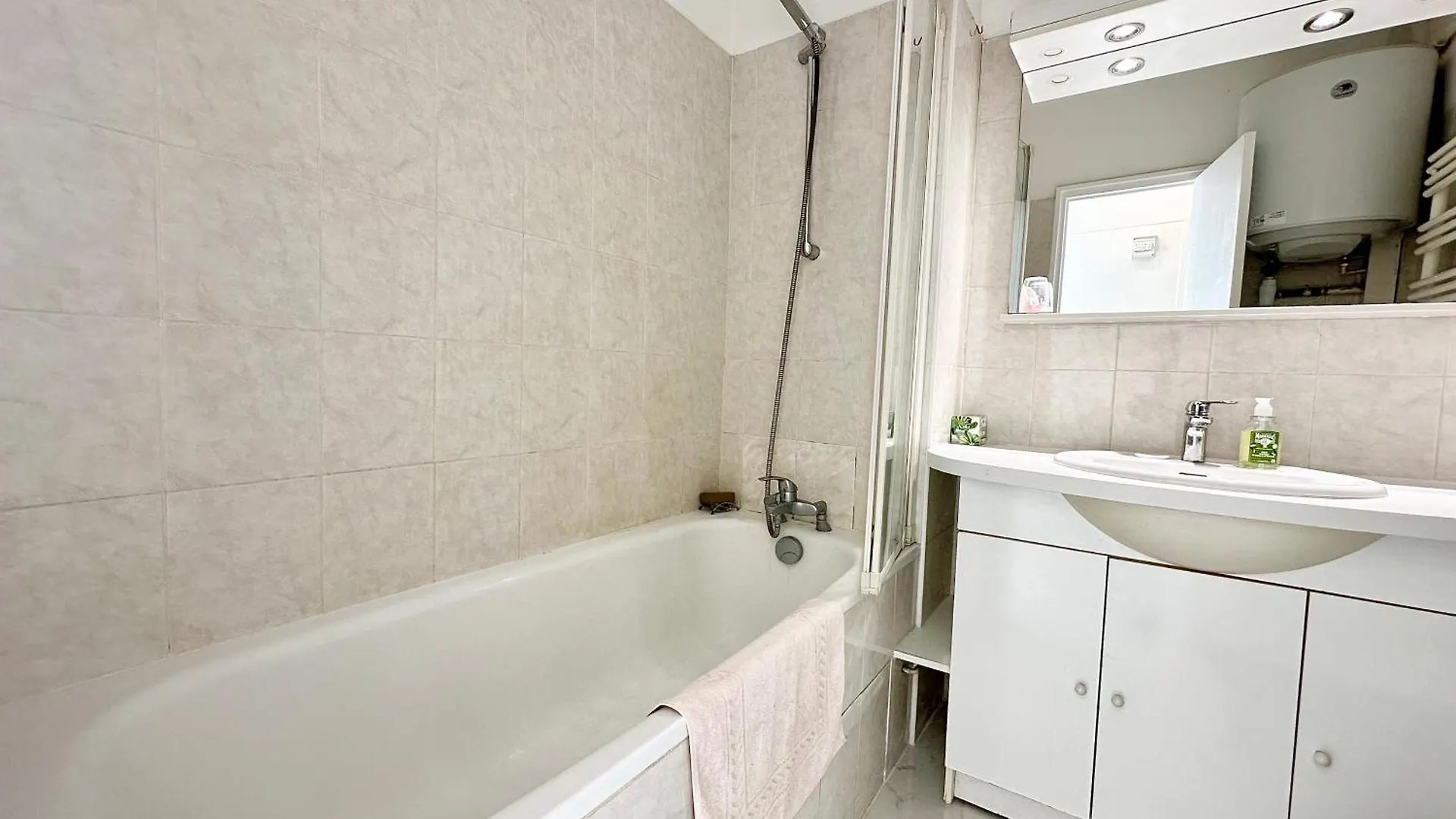 Apartment Alexendre 3 Elegant Studio Centre Cannes Proche Palais Des Festivals France